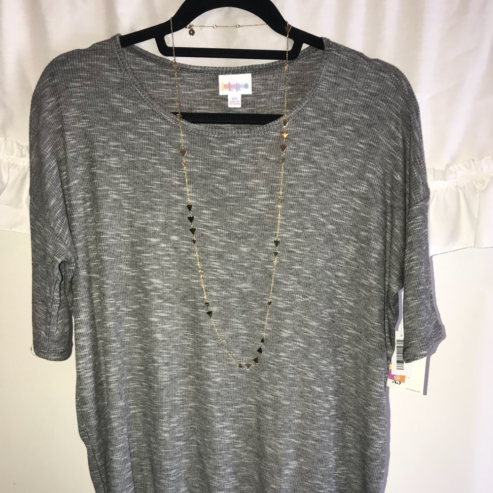 🖤 LuLaRoe Black & White Sweater Material Irma 🖤